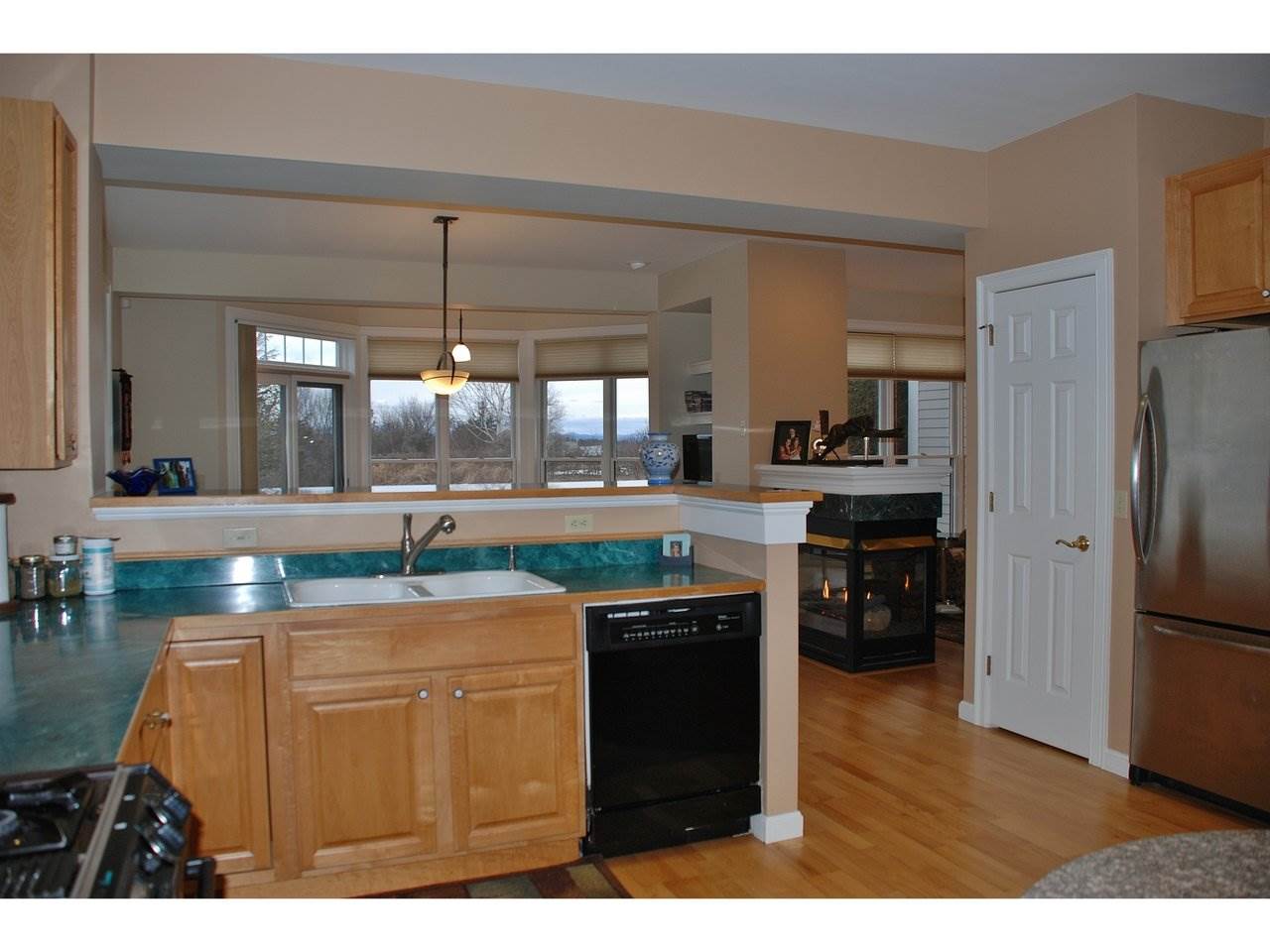 517 Golf Course Road South Burlington, VT 05403 - Photo 14 of 40