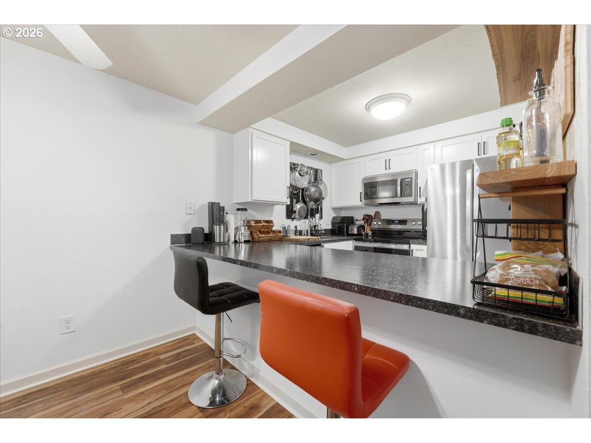 5503 Southwest Multnomah Boulevard Portland, OR 97219 - Photo 9 of 28