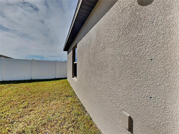 $1,950 | 14620 Dunrobin Drive, Wimauma, FL 33598