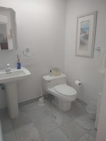 $2,550 | 9341 Collins Avenue, Unit 303, Surfside, FL 33154