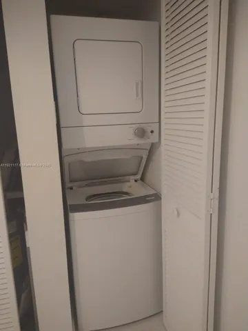 $2,550 | 9341 Collins Avenue, Unit 303, Surfside, FL 33154