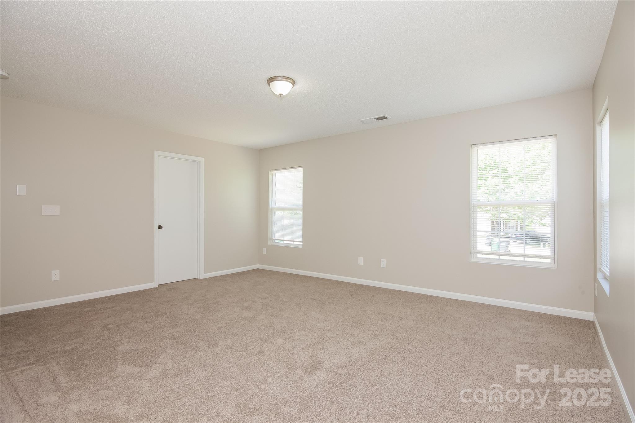 229 Tribune Drive Charlotte, NC 28214 - Photo 9 of 17