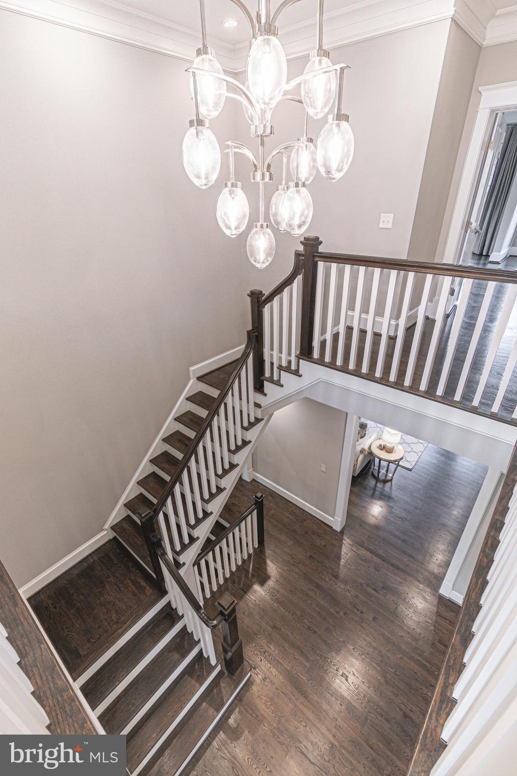 5906 Calla Drive McLean, VA 22101 - Photo 28 of 44 Upper Level Landing