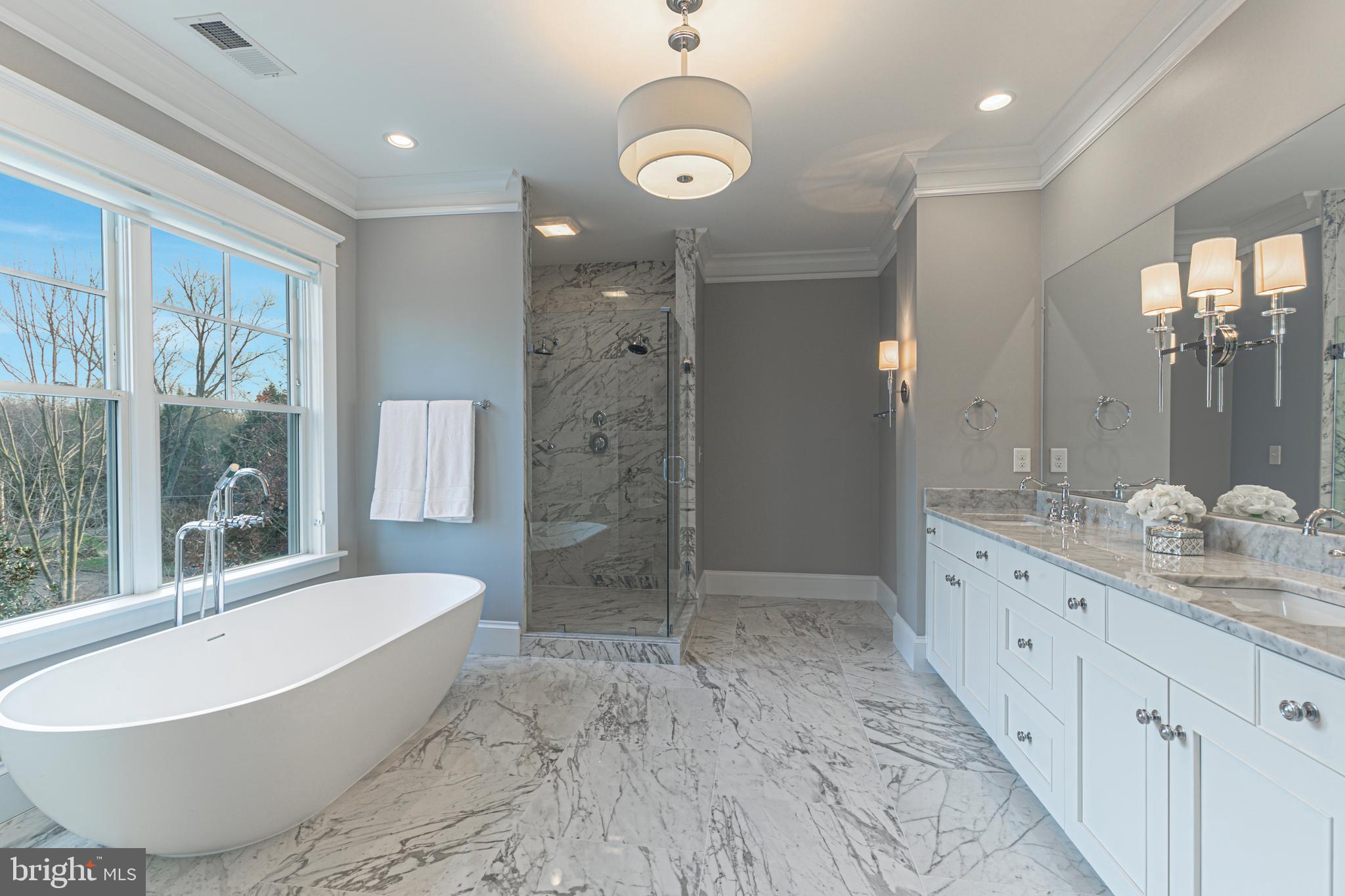 5906 Calla Drive McLean, VA 22101 - Photo 31 of 44 Luxurious Owner's Suite Bath