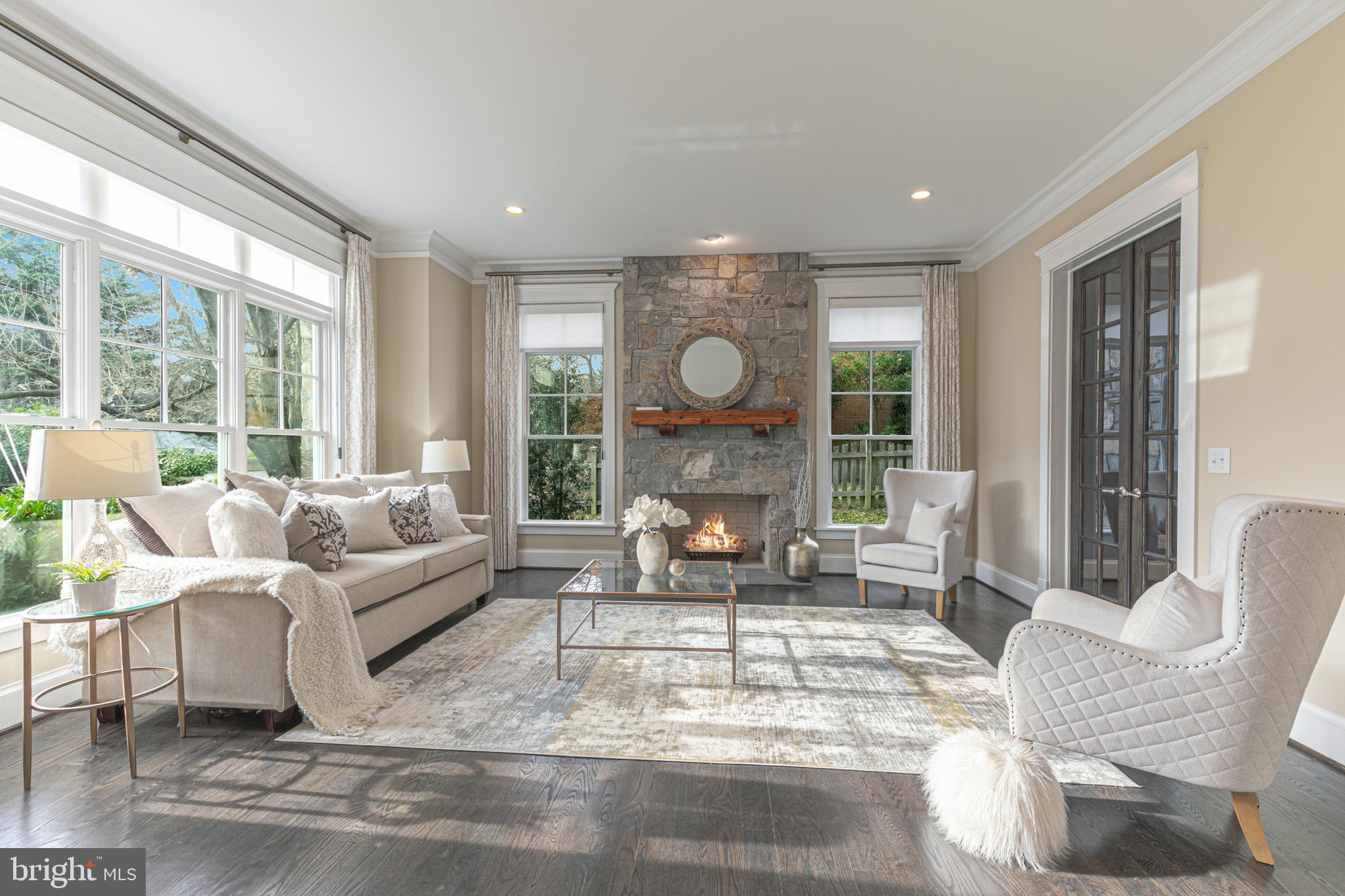 5906 Calla Drive McLean, VA 22101 - Photo 5 of 44 Formal Living Room