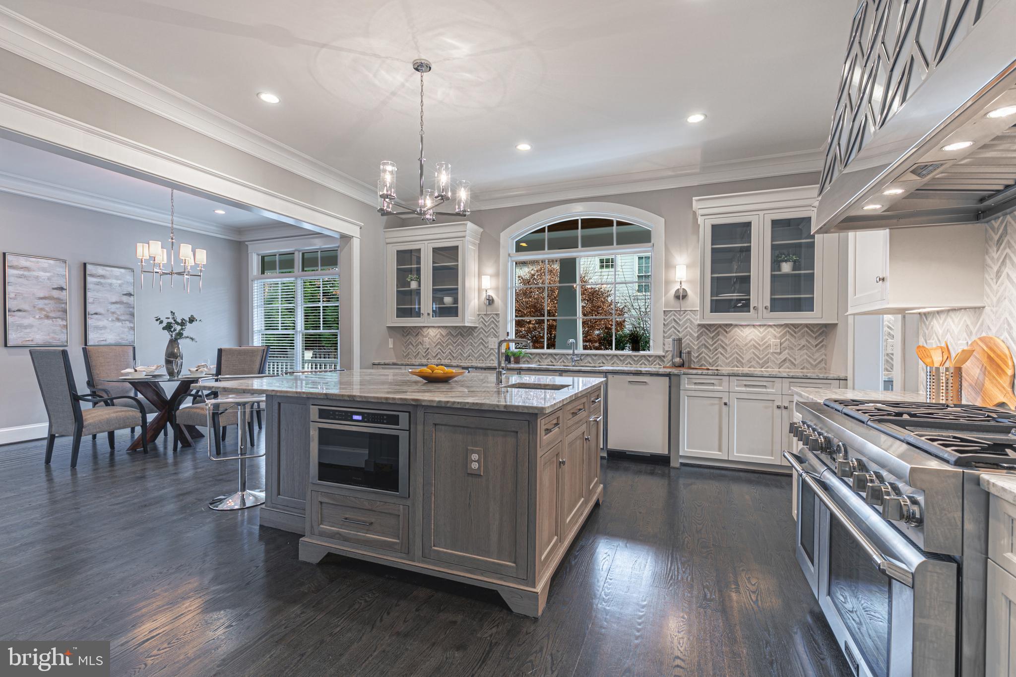 5906 Calla Drive McLean, VA 22101 - Photo 10 of 44 Chef's Kitchen with large island