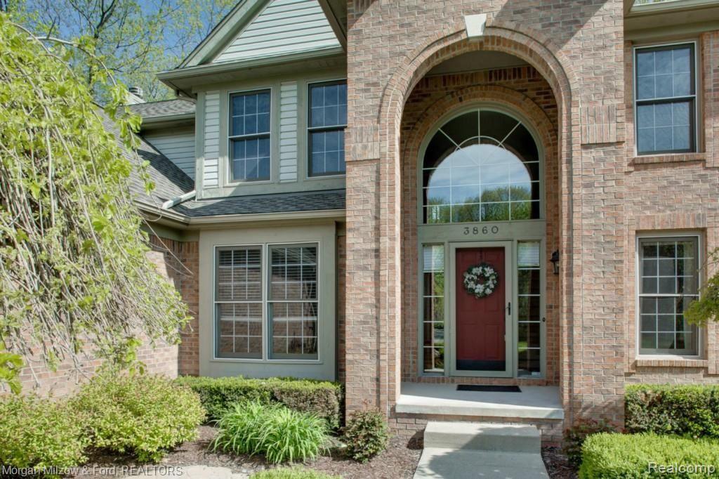 3860 Kaeleaf Road Lake Orion, MI 48360 - Photo 2 of 38