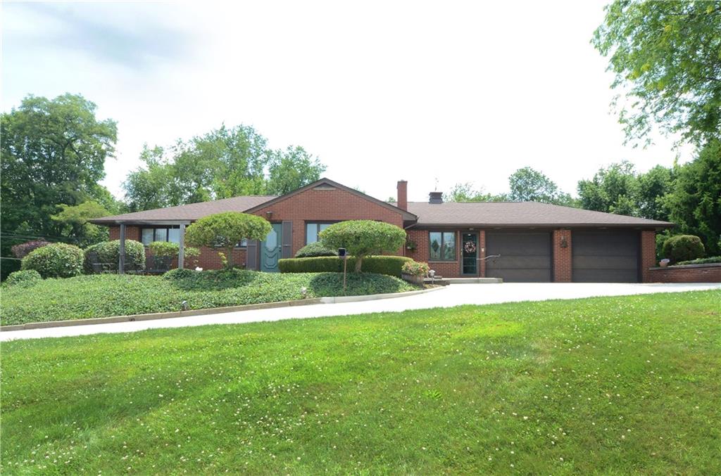 124 Frank Circle Rochester, PA 15074 - Photo 2 of 23 Front Elecvation