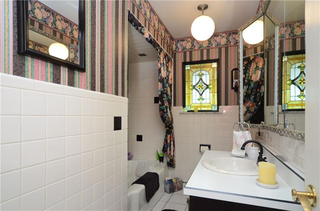 124 Frank Circle Rochester, PA 15074 - Photo 14 of 23 Guest Bath