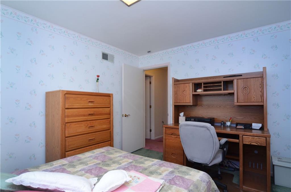 124 Frank Circle Rochester, PA 15074 - Photo 17 of 23