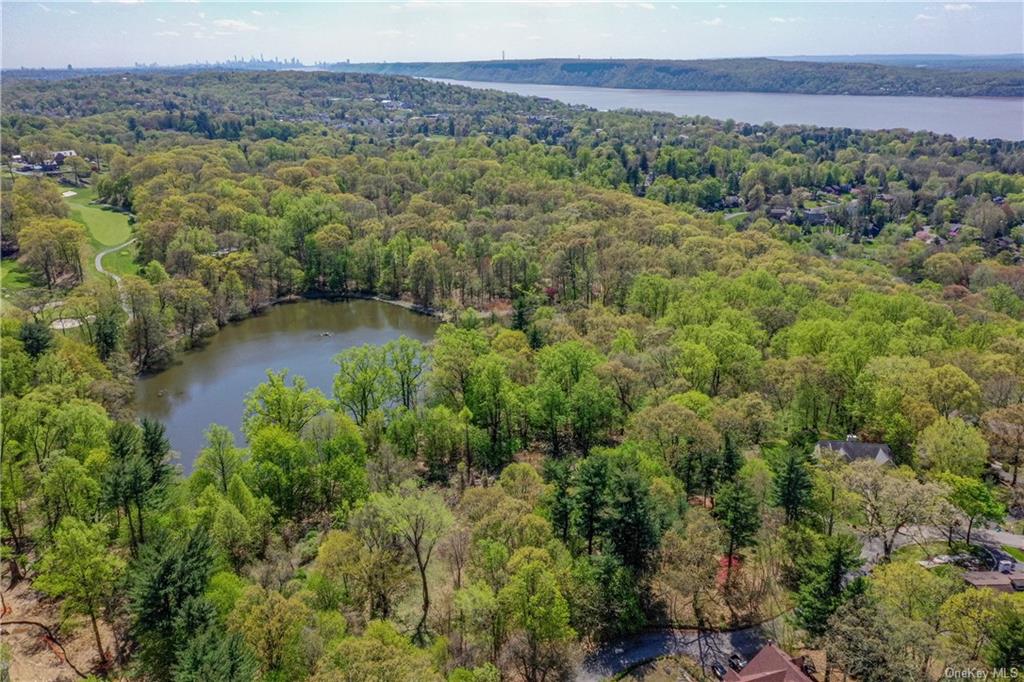 Located in central Irvington, not far from town, this prime vacant land is steps from Halsey Pond Park. It has site plan approvals to build a approximately 5000 sf home.
