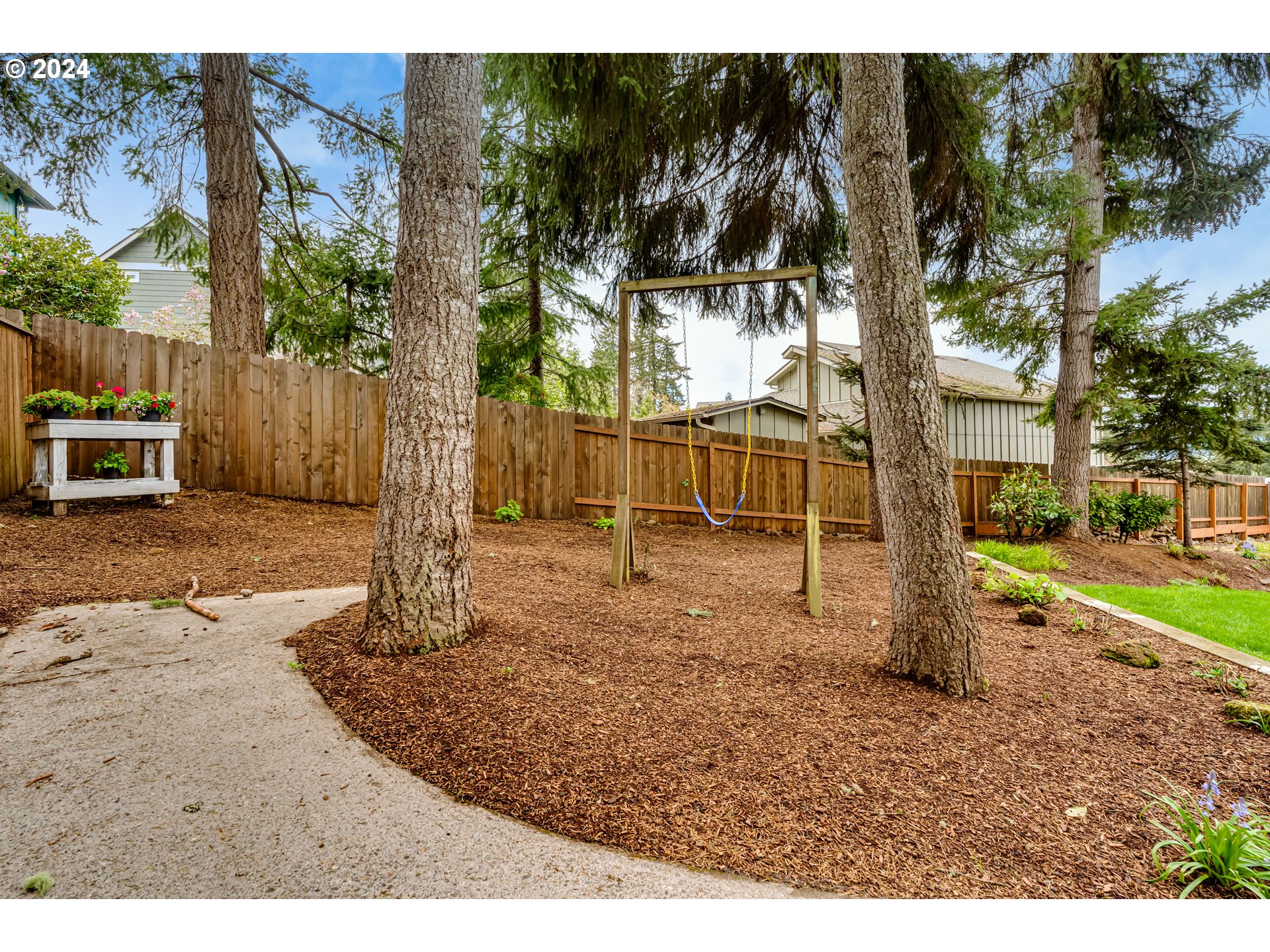 796 South 70th Street Springfield, OR 97478 - Photo 19 of 22 Backyard