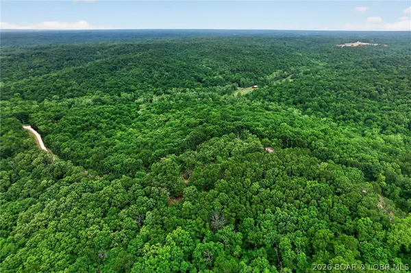 $299,999 | 16376 Twisted Tree Road, Barnett, MO 65011
