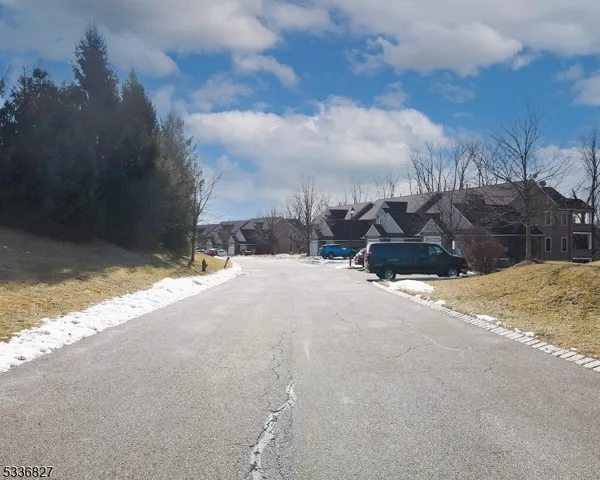 $129,000 | 3 Wentworth Court, Hamburg, NJ 07419