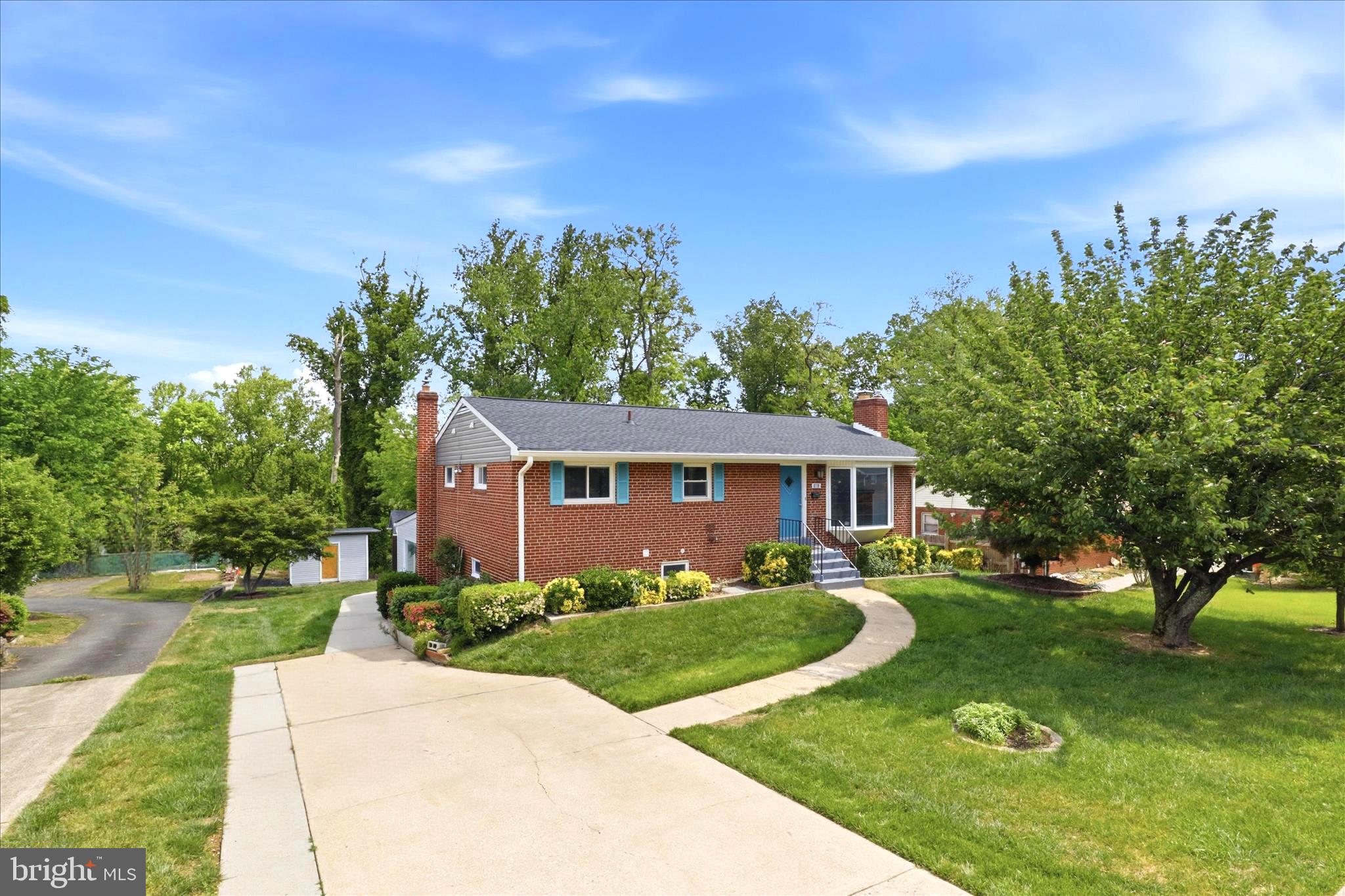 6718 Ruskin Street Springfield, VA 22150 - Photo 3 of 71 Visit 6718 Ruskin St! A Beautiful spacious home!