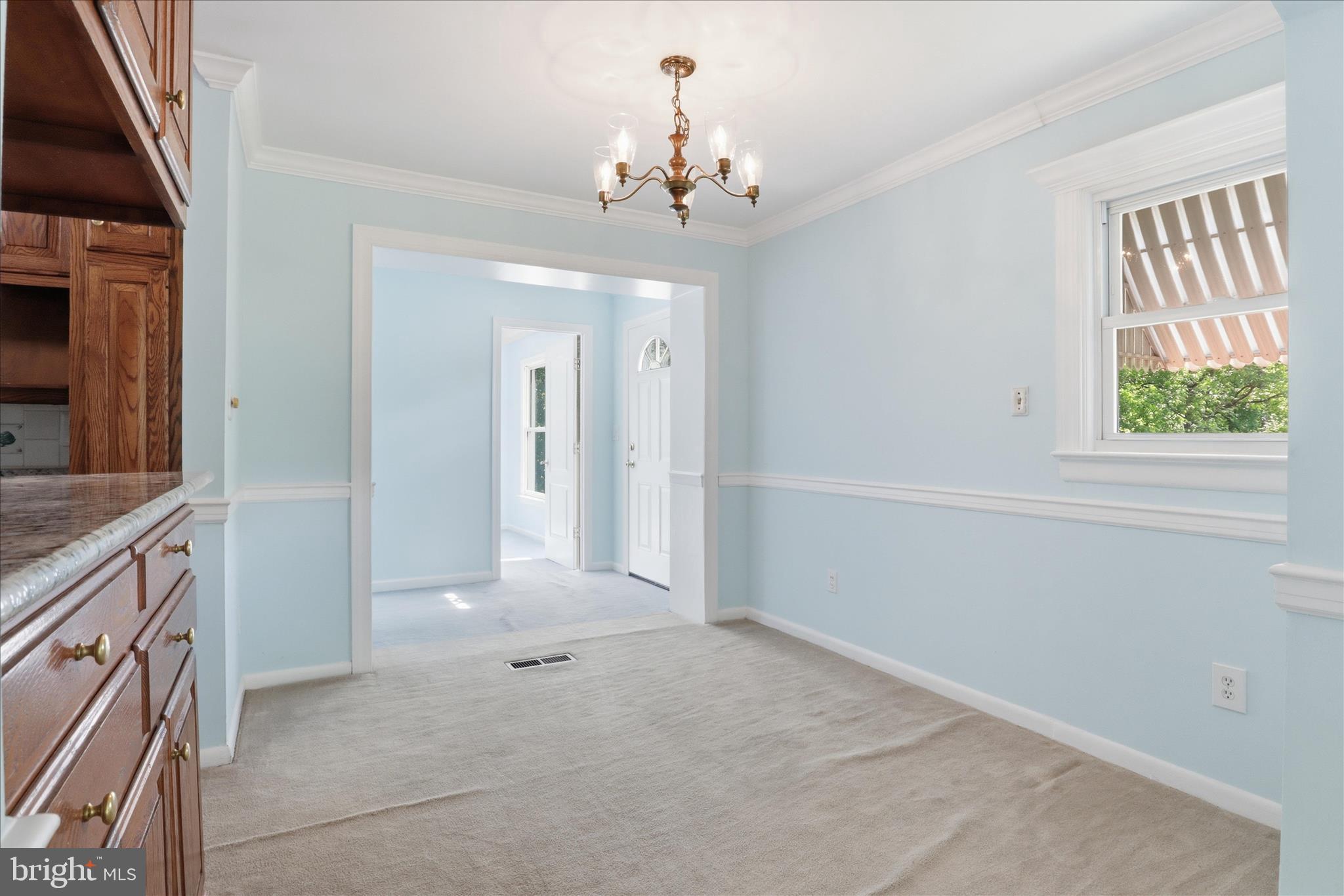 6718 Ruskin Street Springfield, VA 22150 - Photo 10 of 71 Main Level- Dining area