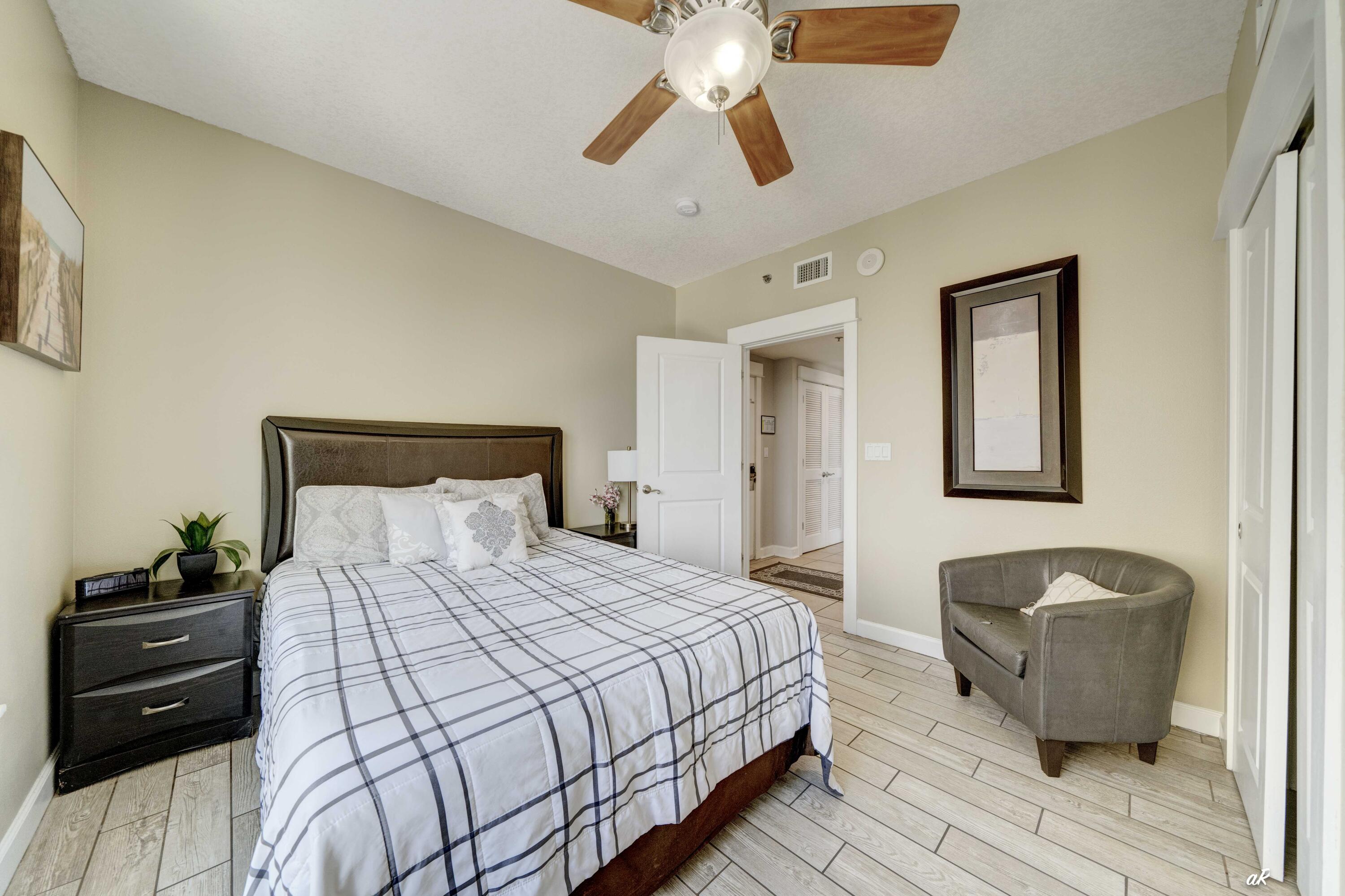 11807 Front Beach Road, Unit 11201 Panama City Beach, FL 32407 - Photo 30 of 59 Guest Bedroom