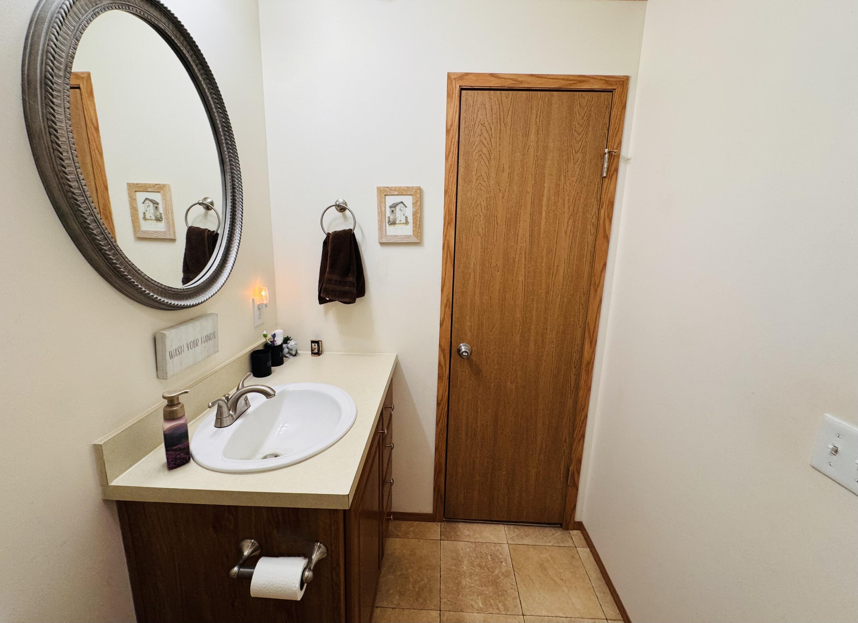 69205 Garver Road, Unit 2 Edwardsburg, MI 49112 - Photo 15 of 23 IMG_6271