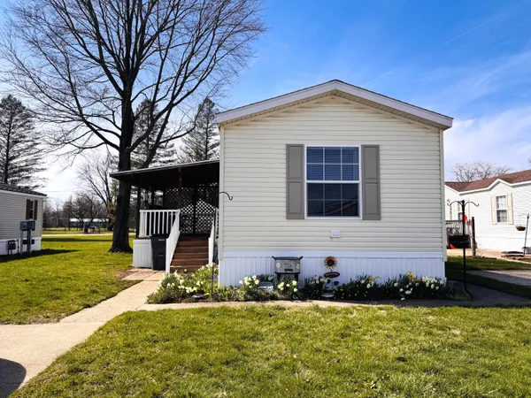 $68,000 | 69205 Garver Road, Unit 2, Edwardsburg, MI 49112