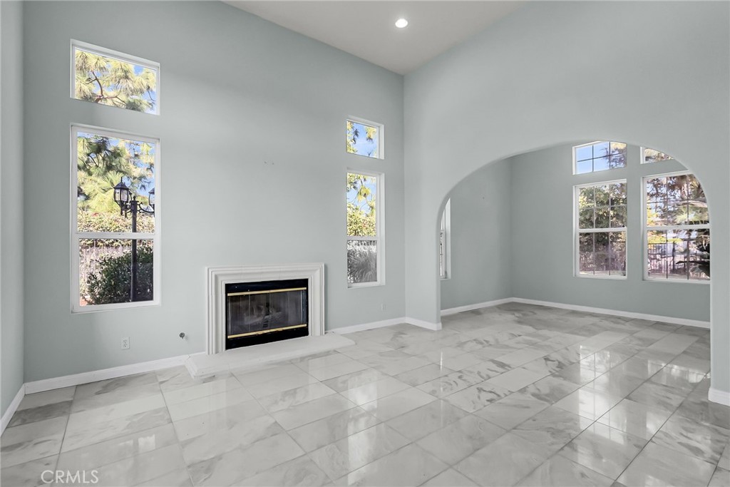 7535 Misty View Place Riverside, CA 92506 - Photo 13 of 75 an empty room with windows and closet