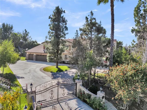 $1,875,900 | 7535 Misty View Place, Riverside, CA 92506