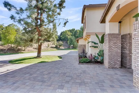 $1,875,900 | 7535 Misty View Place, Riverside, CA 92506