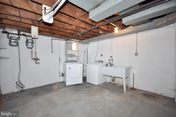 $1,600 | 3432-00 Ashfield Lane, Philadelphia, PA 19114