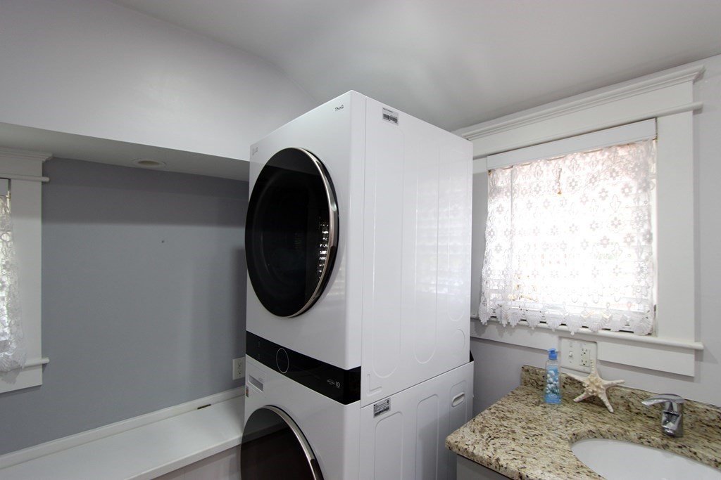 3 Maple Street, Unit 4 Wareham, MA 02532 - Photo 22 of 39 Gallery Image 22