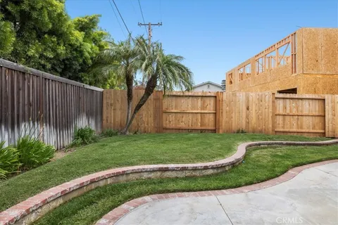$2,995,000 | 2328 Margaret Drive, Newport Beach, CA 92663
