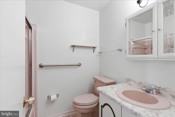 $1,150,000 | 2122 Statute Lane, Vienna, VA 22181