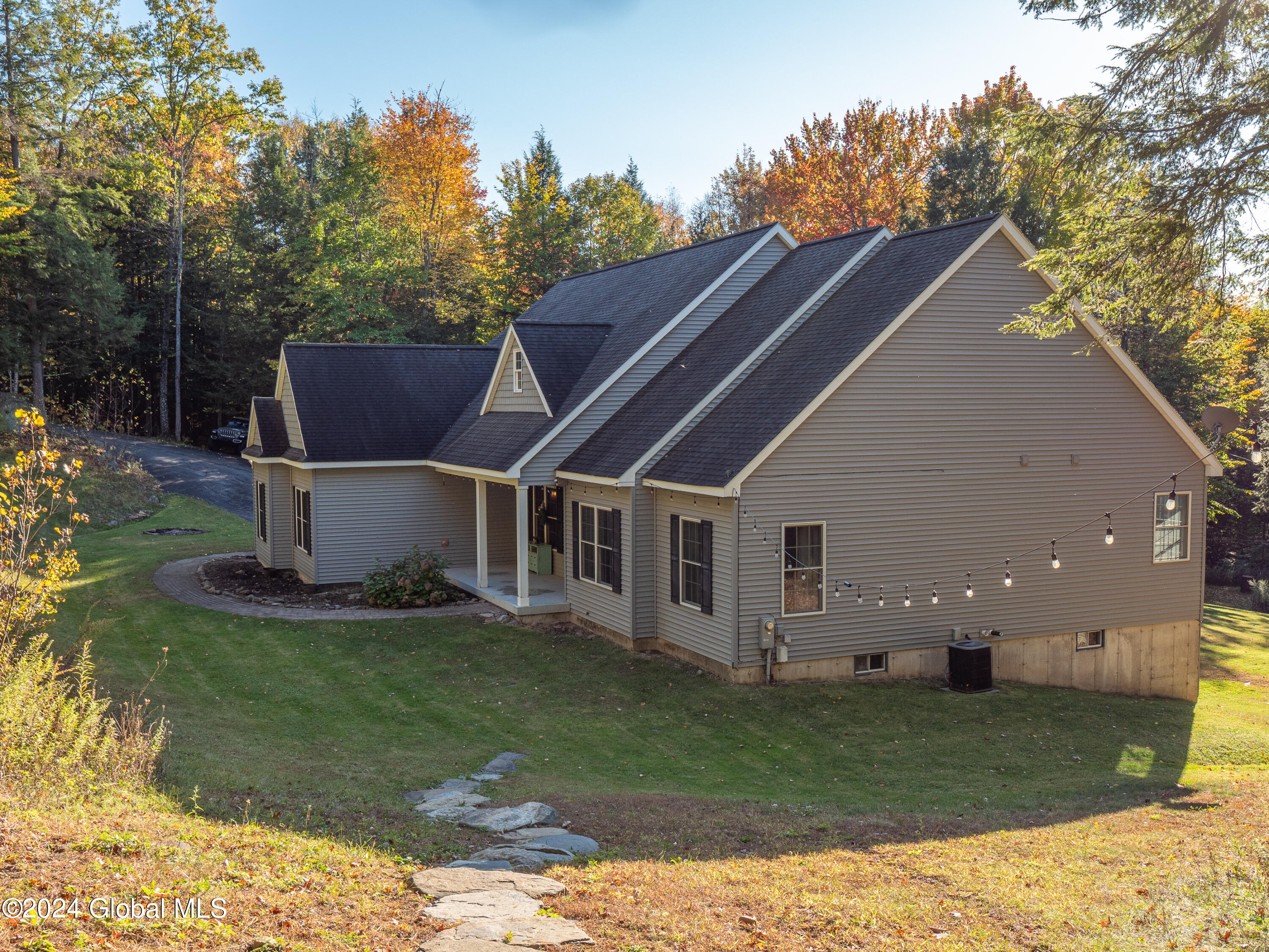 92 Hollister Road Corinth, NY 12822 - Photo 7 of 35 92 Holister-41