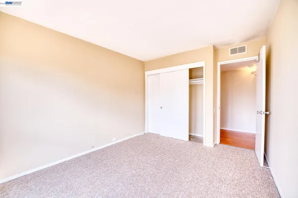 $2,950 | 3815 Harrison Street, Unit 203, Oakland, CA 94611