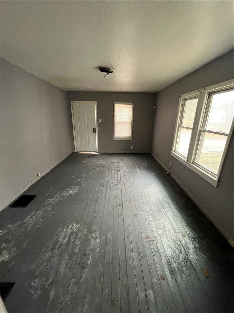 1225 South Silas Street Decatur, IL 62521 - Photo 2 of 6