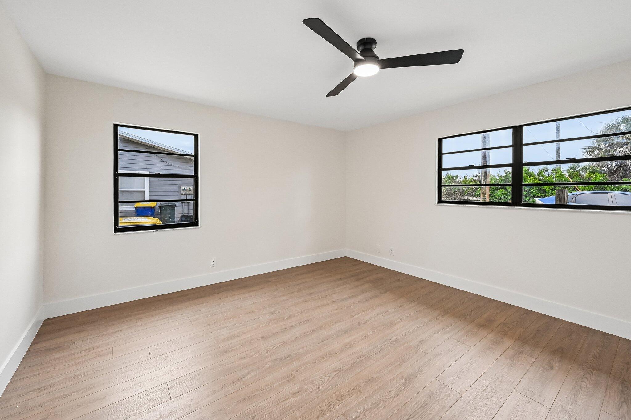9095 Southeast Hobe Ridge Avenue Hobe Sound, FL 33455 - Photo 13 of 19 19-web-or-mls-SE Hobe Ridge Ave-S2905-01