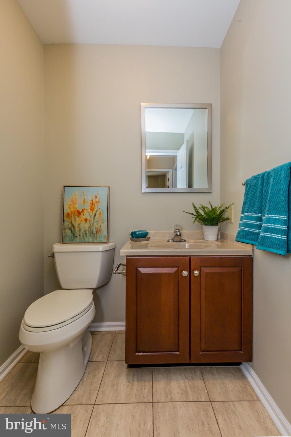 21 Nice Road Thornton, PA 19373 - Photo 28 of 61 First Floor Powder Room