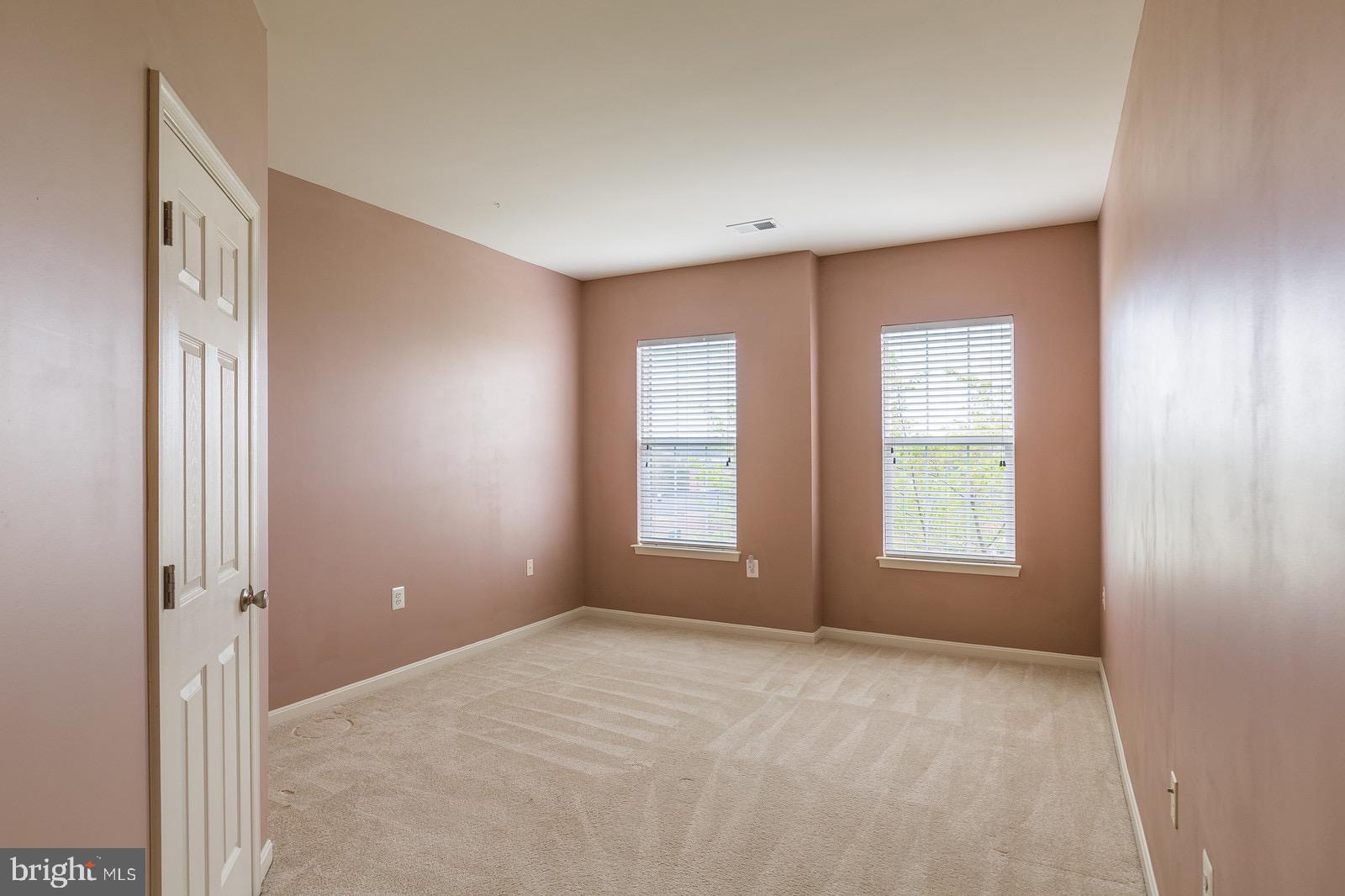 403 Woodrow Road Winchester, VA 22602 - Photo 29 of 51 First Full Bedroom Upper Level