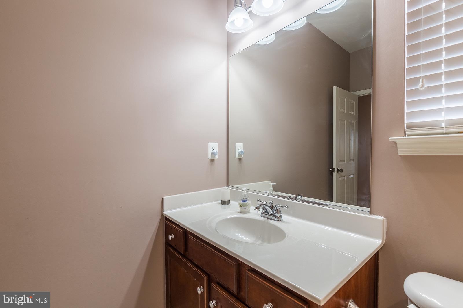 403 Woodrow Road Winchester, VA 22602 - Photo 31 of 51 First Full Bathroom Upper Level