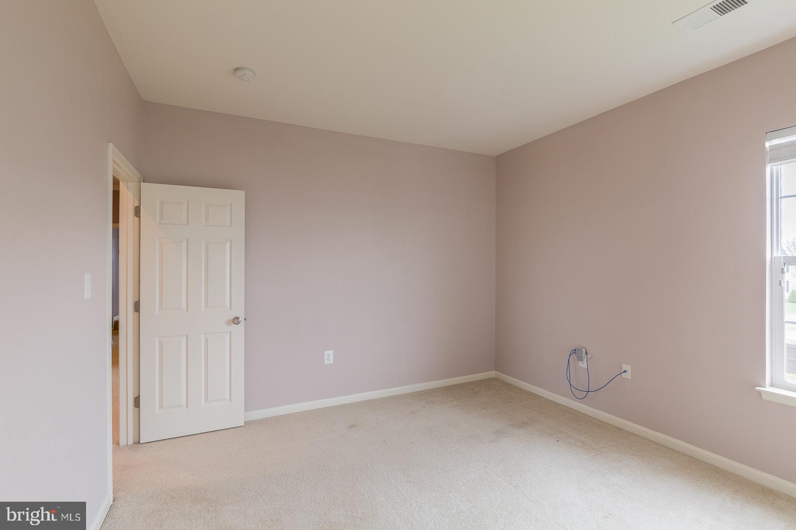 403 Woodrow Road Winchester, VA 22602 - Photo 33 of 51 Second Full Bedroom Upper Level