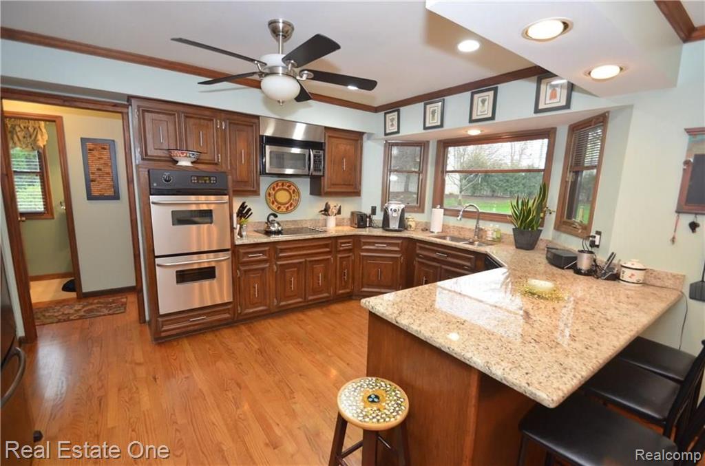 1007 Hidden Lane Rochester Hills, MI 48309 - Photo 11 of 61