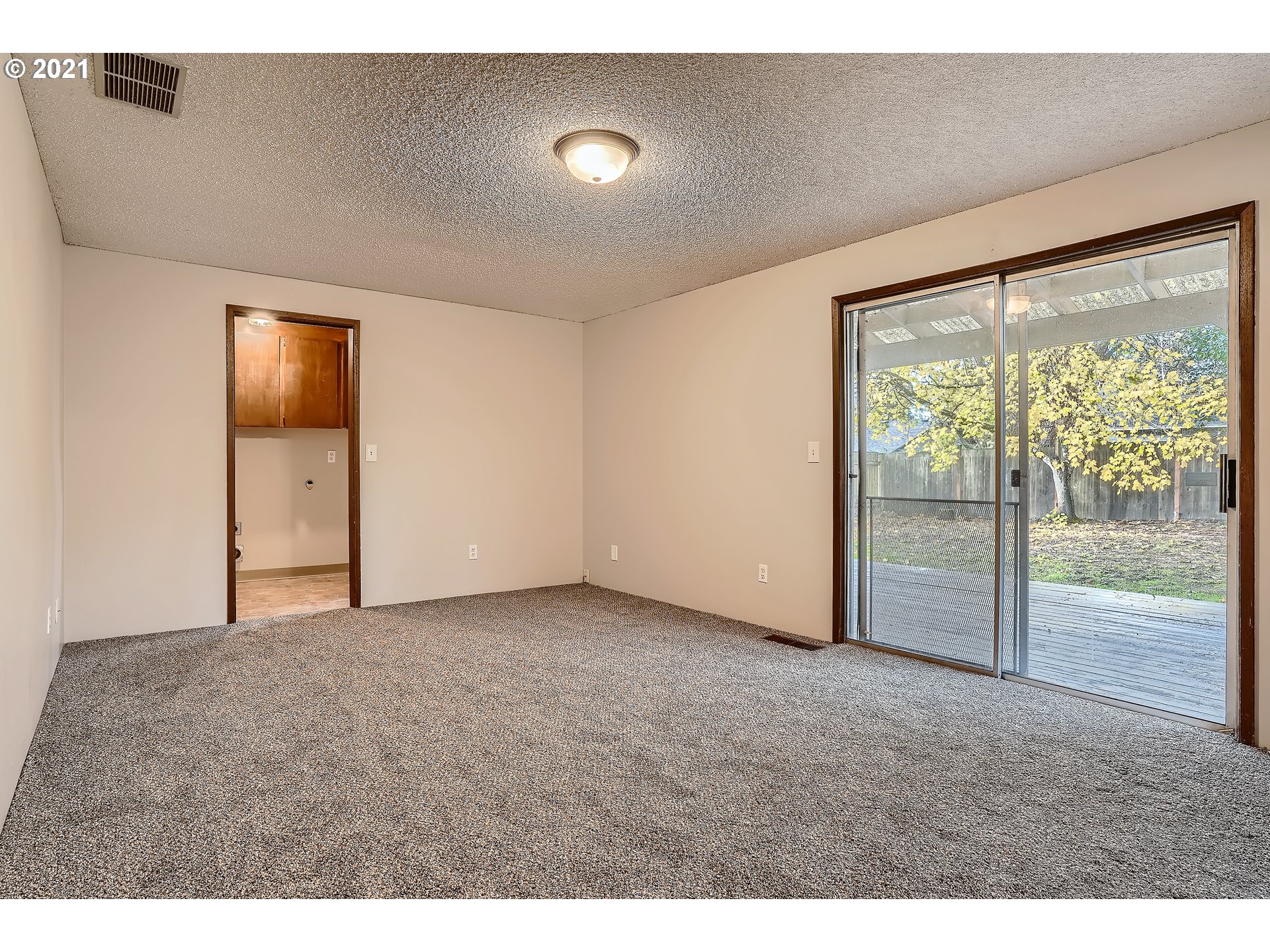 19315 Southwest Murphy Street Aloha, OR 97078 - Photo 16 of 32 Gallery Image 16