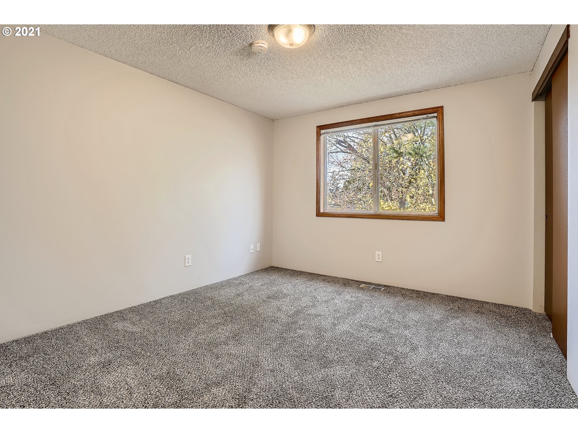19315 Southwest Murphy Street Aloha, OR 97078 - Photo 26 of 32 Gallery Image 26