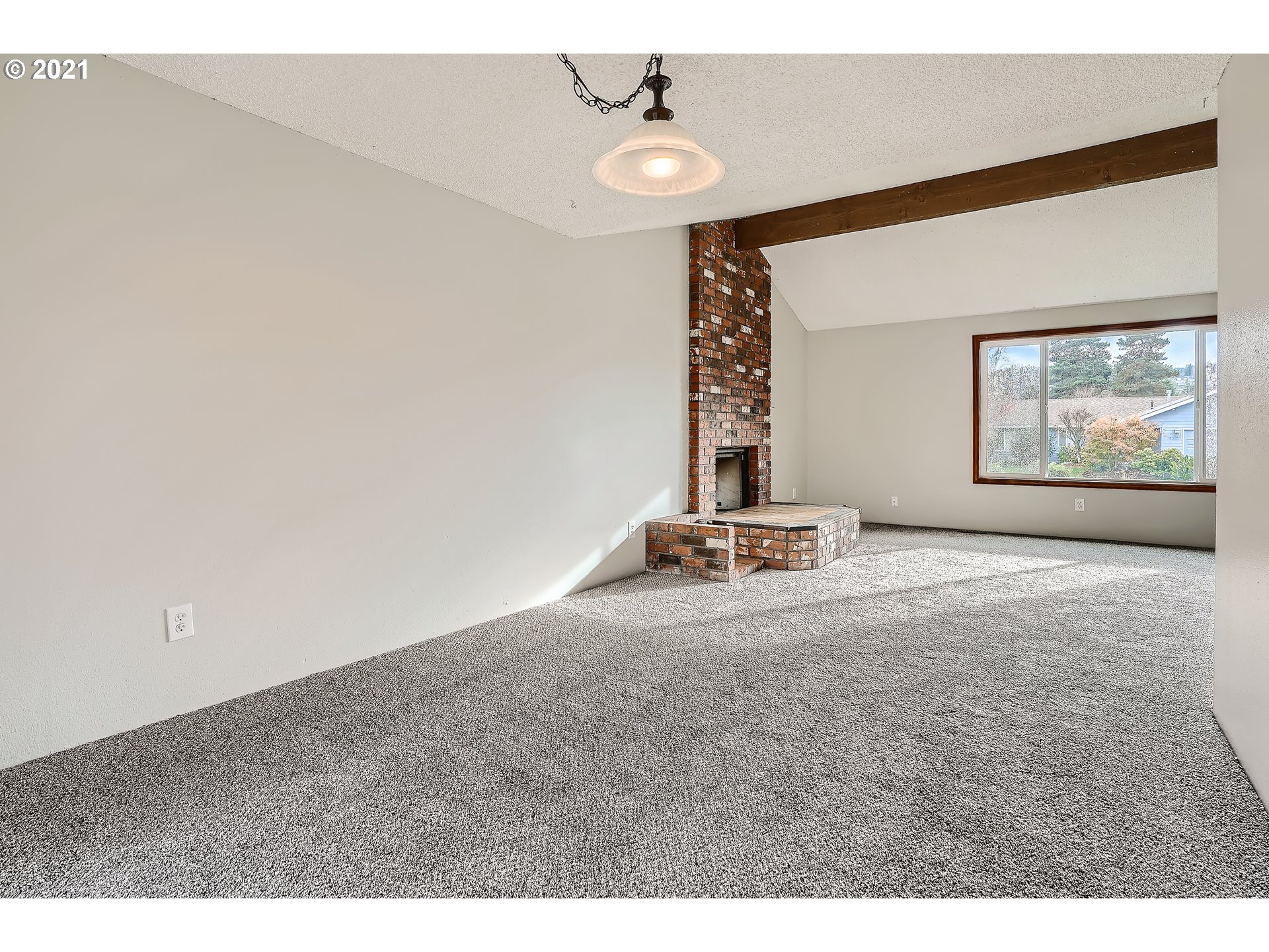 19315 Southwest Murphy Street Aloha, OR 97078 - Photo 10 of 32 Gallery Image 10