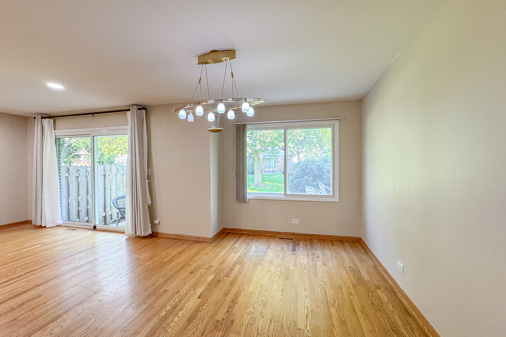 416 Swallow Lane Deerfield, IL 60015 - Photo 8 of 29