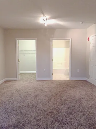 $2,990 | 1522 VFW Parkway, Unit 504, Boston, MA 02132