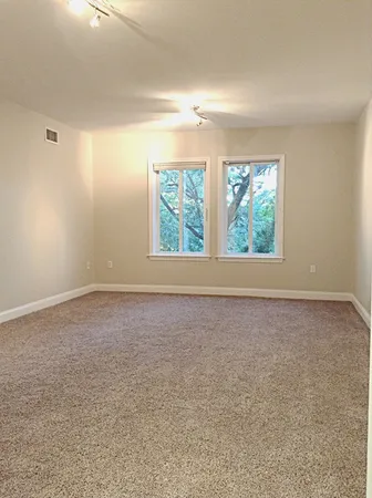 $2,990 | 1522 VFW Parkway, Unit 504, Boston, MA 02132