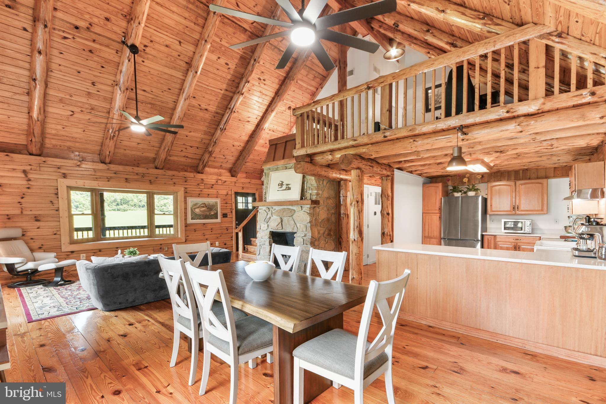 4107 Baker Valley Road Frederick, MD 21704 - Photo 9 of 40 Dining area off kitchen with slider to rear porch.