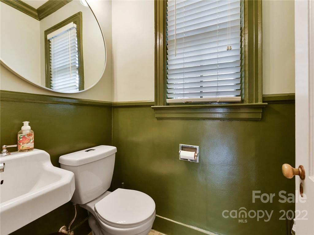 1910 South Wendover Road Charlotte, NC 28211 - Photo 23 of 43 Gallery Image 23