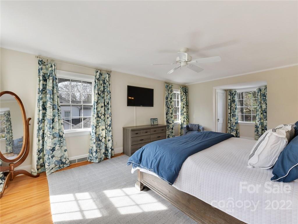 1910 South Wendover Road Charlotte, NC 28211 - Photo 26 of 43 Gallery Image 26