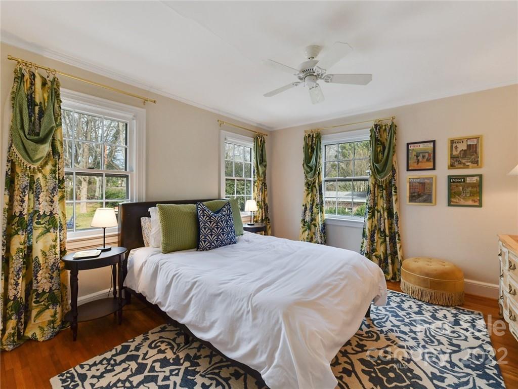 1910 South Wendover Road Charlotte, NC 28211 - Photo 28 of 43 Gallery Image 28
