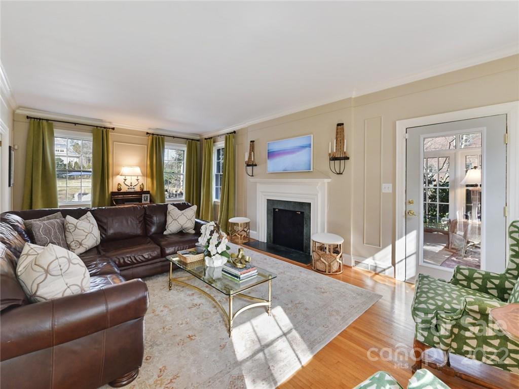 1910 South Wendover Road Charlotte, NC 28211 - Photo 9 of 43 Gallery Image 9